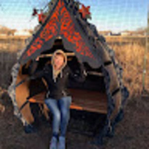 Meet your Posher, Raquel